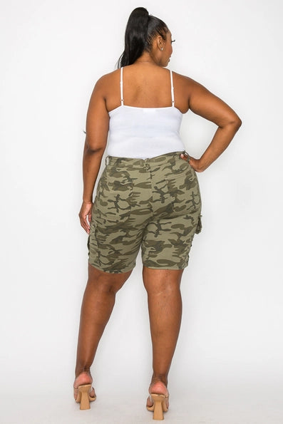 Plus Size Curvy Distressed Camo Cargo Shorts 5025P
